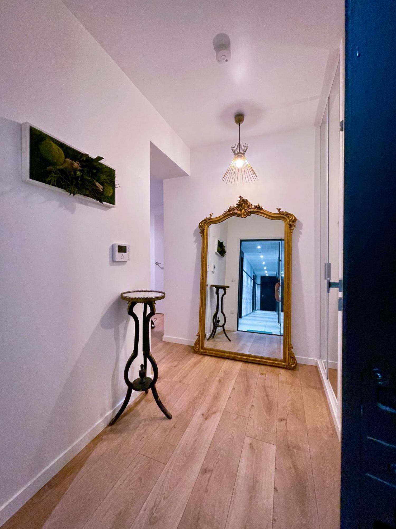Grand Appartement Clichy Exterior photo